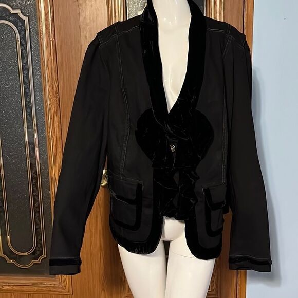Venezia Supreme Jacket   - Picture 1 of 6